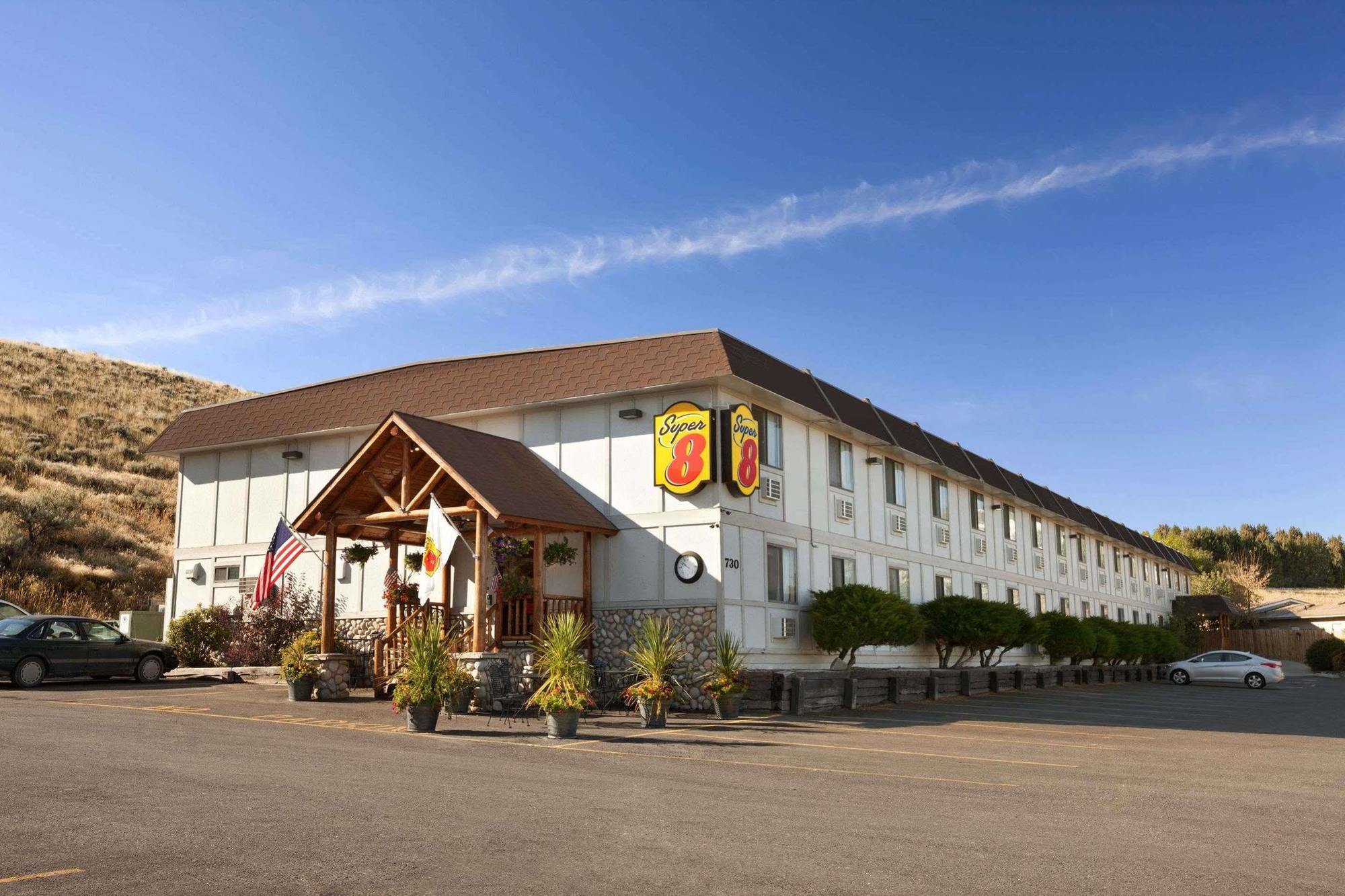 Super 8 By Wyndham Cody Hotel Buitenkant foto